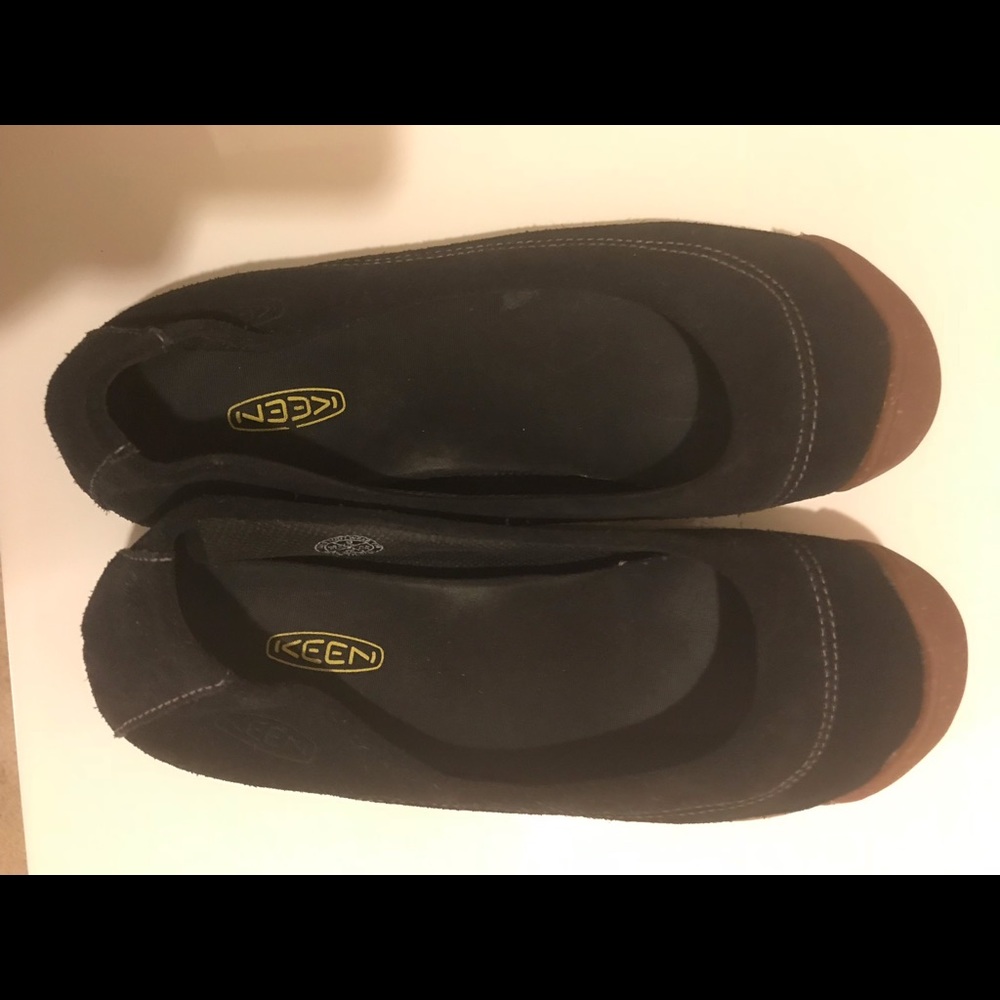 Black Keen Flats Size 9